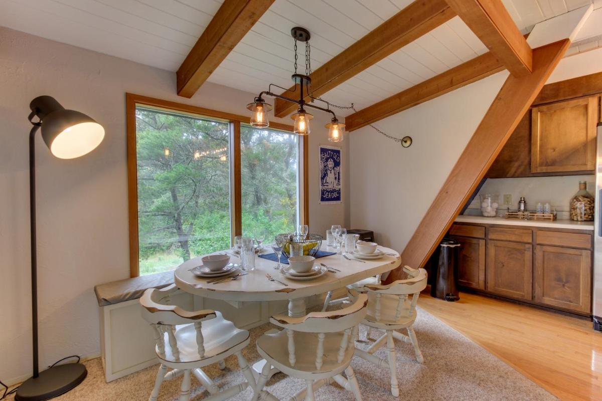 Salty Dog Lodge - image 2