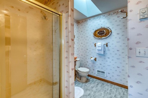 Rascals Oceanfront Retreat - image 12