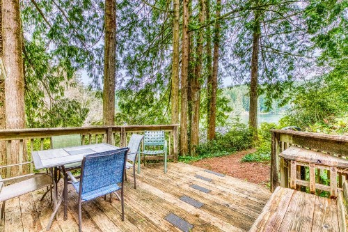 Marcia's Mercer Lake Chateau - image 7