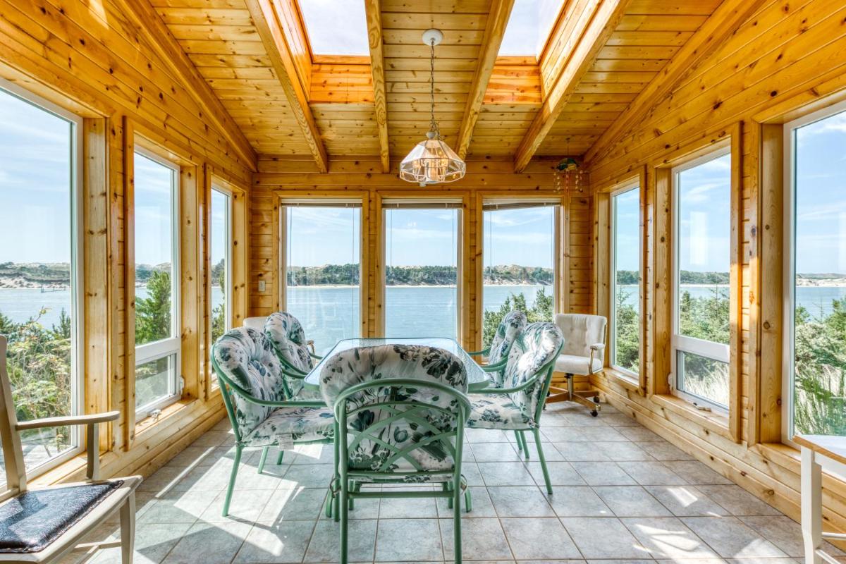 Riverfront Estate - image 7