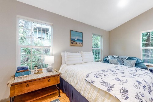 Mercer Creek Hideaway - image 12