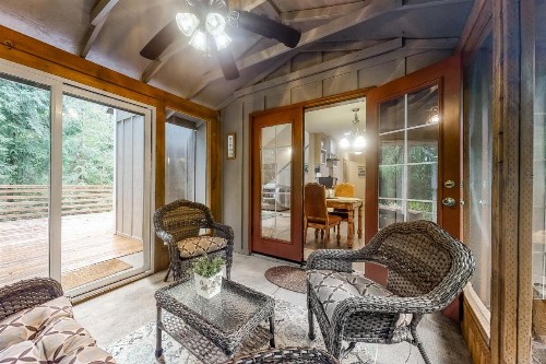 Mercer Creek Hideaway - image 8