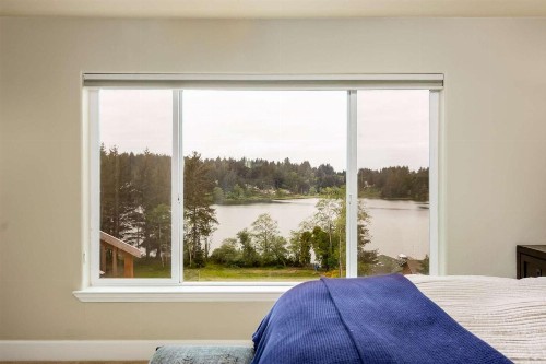 Lake Street Cottage - image 20
