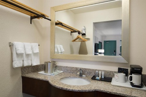 Travelodge by Wyndham Florida City/Homestead/Everglades - image 36
