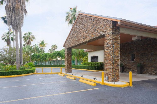 Fairway Inn Florida City Homestead Everglades - image 3
