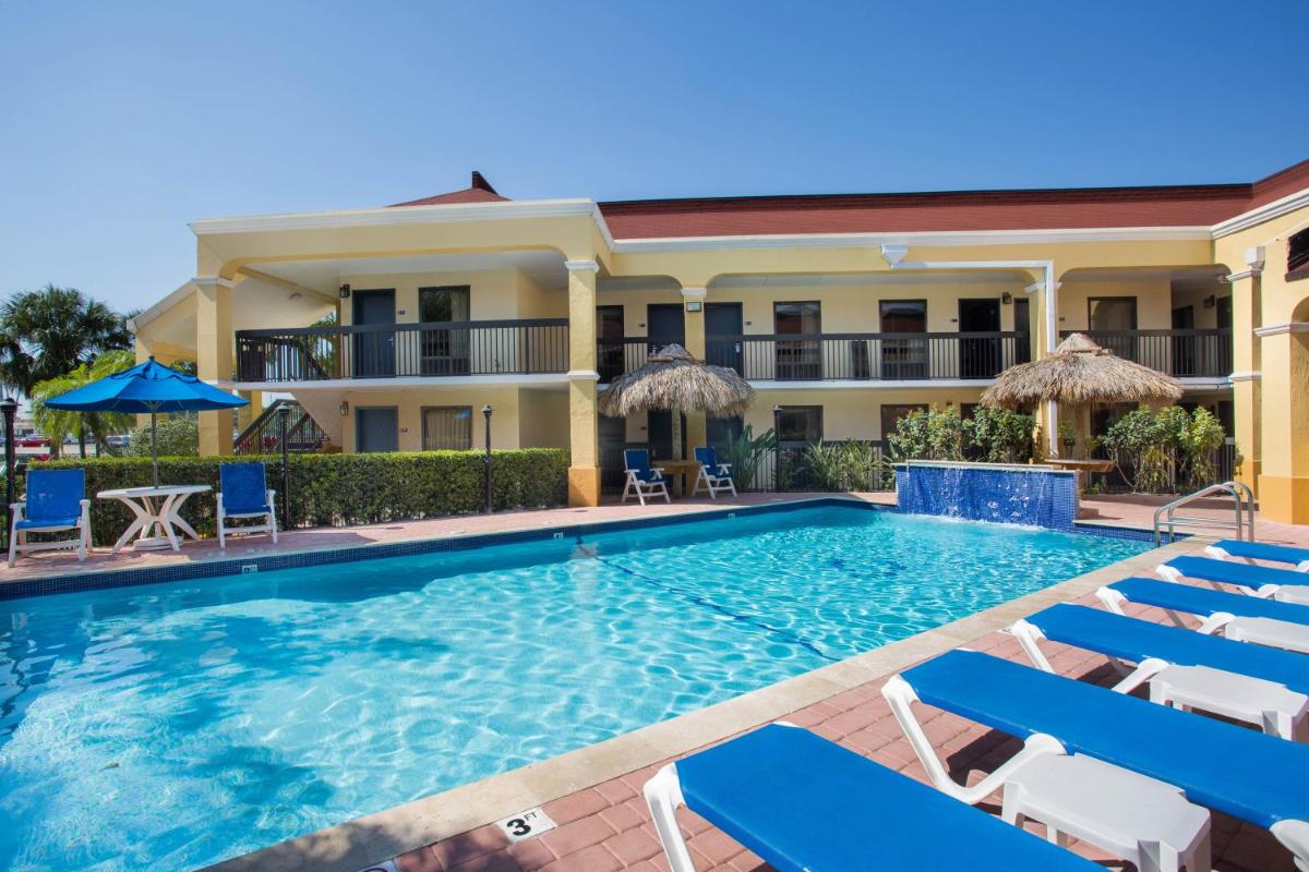 Days Inn by Wyndham Florida City - main image