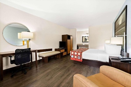 Super 8 by Wyndham Florida City/Homestead/Everglades - image 42
