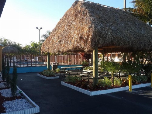 Super 8 by Wyndham Florida City/Homestead/Everglades - image 46