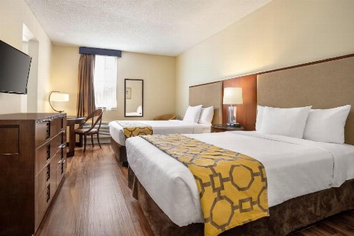 Baymont by Wyndham Florida City - image 33