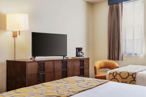 Baymont by Wyndham Florida City - image 43