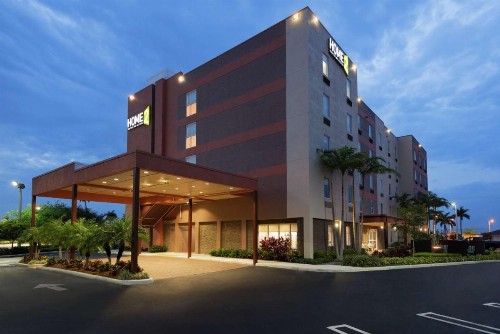 Home2 Suites by Hilton Florida City - image 2