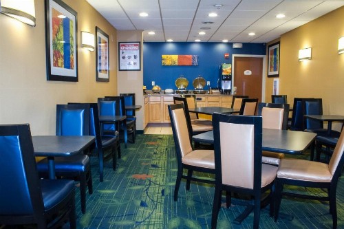 Fairfield Inn by Marriott New York LaGuardia Airport/Flushing - image 18