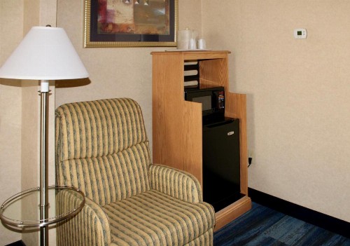 Marco LaGuardia Hotel & Suites - image 11