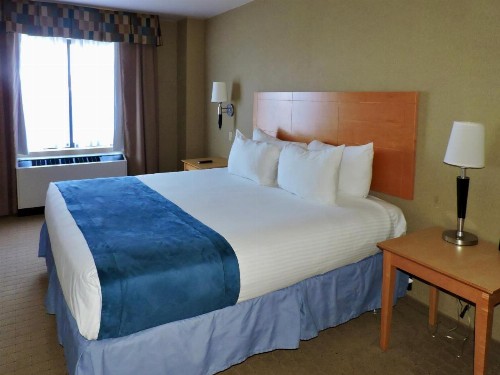 Marco LaGuardia Hotel & Suites - image 18