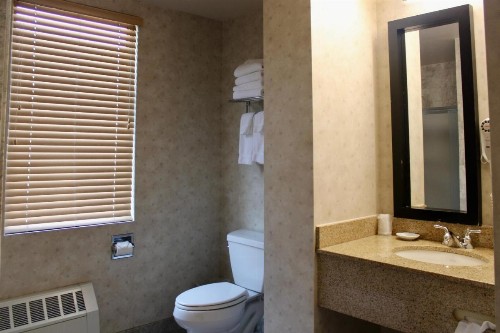 Marco LaGuardia Hotel & Suites - image 21