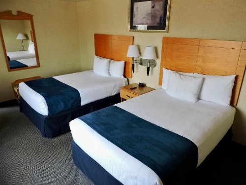Marco LaGuardia Hotel & Suites - image 24