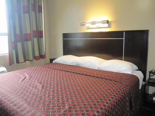 Super Lake Hotel - image 2