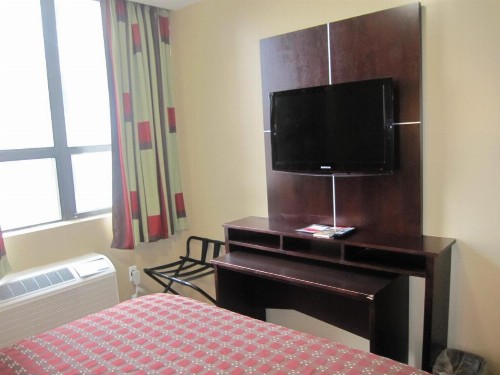 Super Lake Hotel - image 5