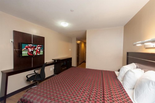 Super Lake Hotel - image 6