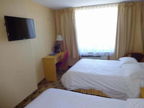 Flushing Hotel - image 21