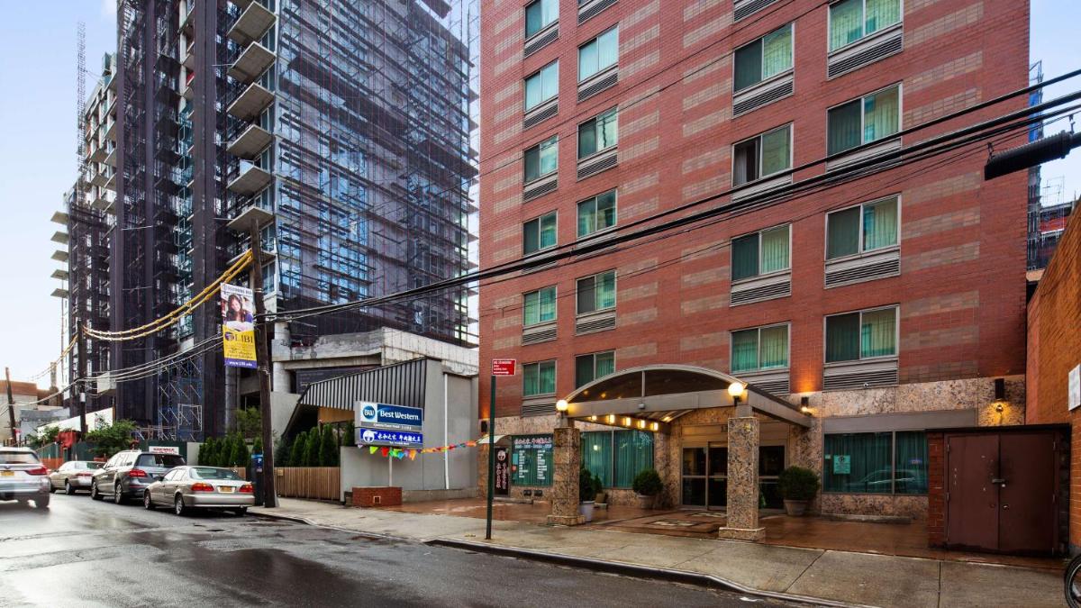 Best Western Queens Court - main image