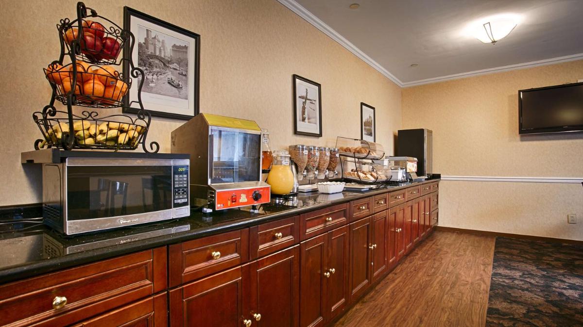 Best Western Queens Court - image 4