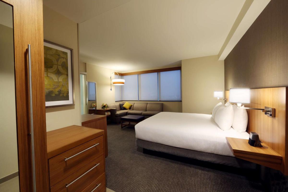 Hyatt Place Flushing/LGA Airport - image 4