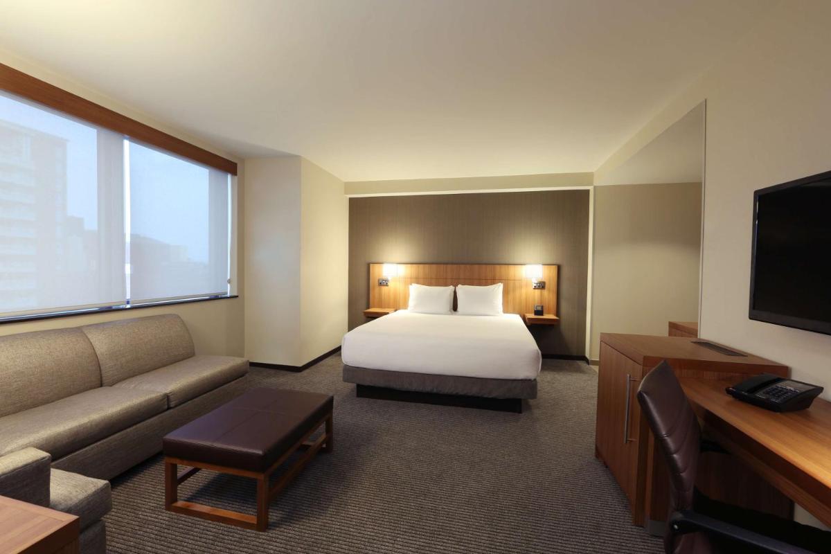 Hyatt Place Flushing/LGA Airport - image 5
