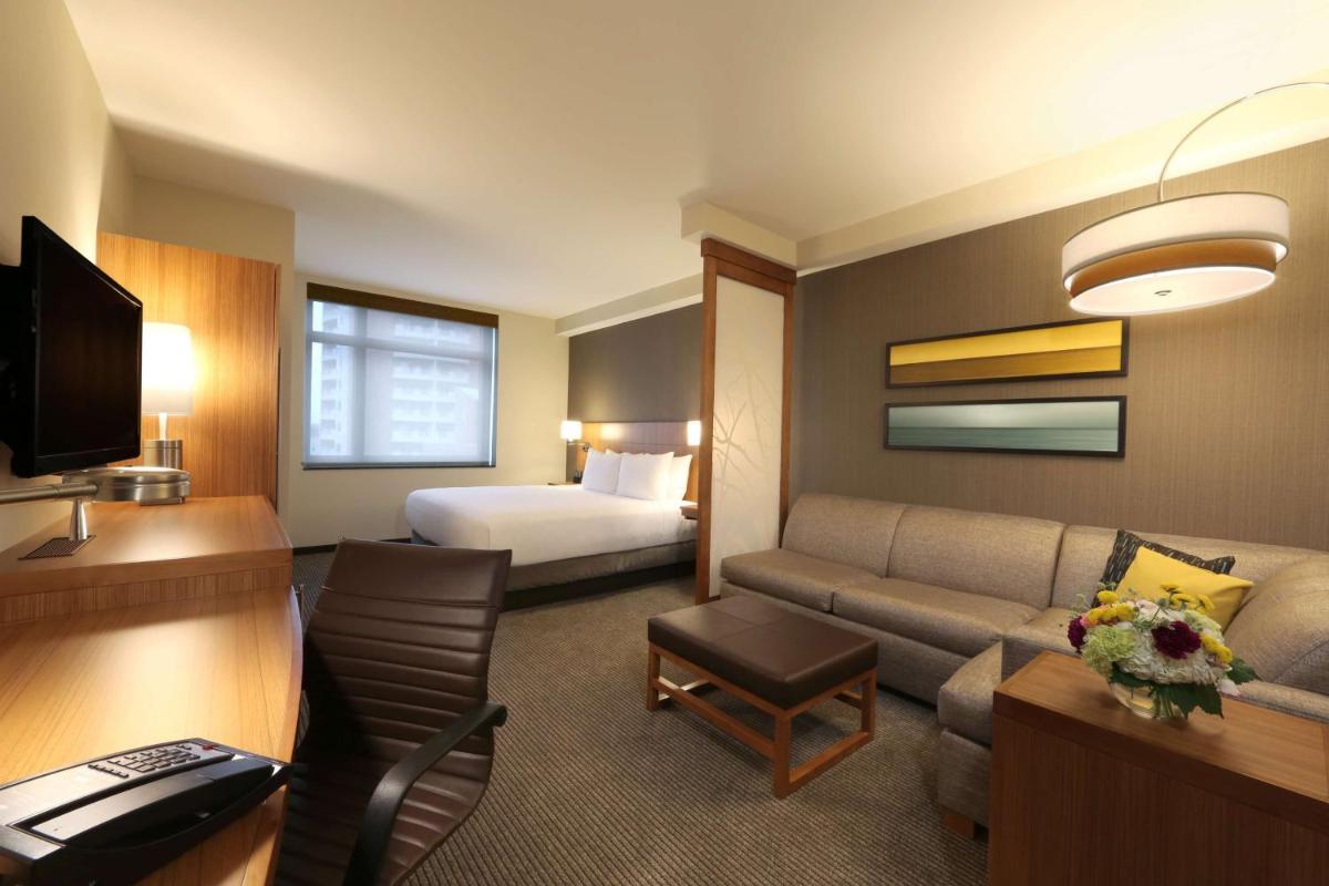 Hyatt Place Flushing/LGA Airport - image 6
