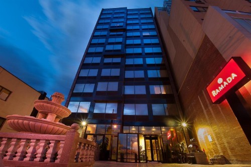 Ramada by Wyndham Flushing Queens - image 4