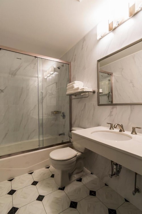 John Hotel - image 21