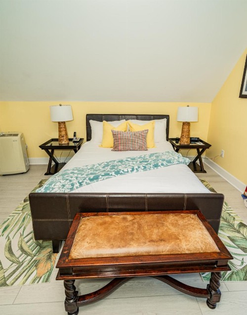 Water's Edge Inn - Adults Only - image 2