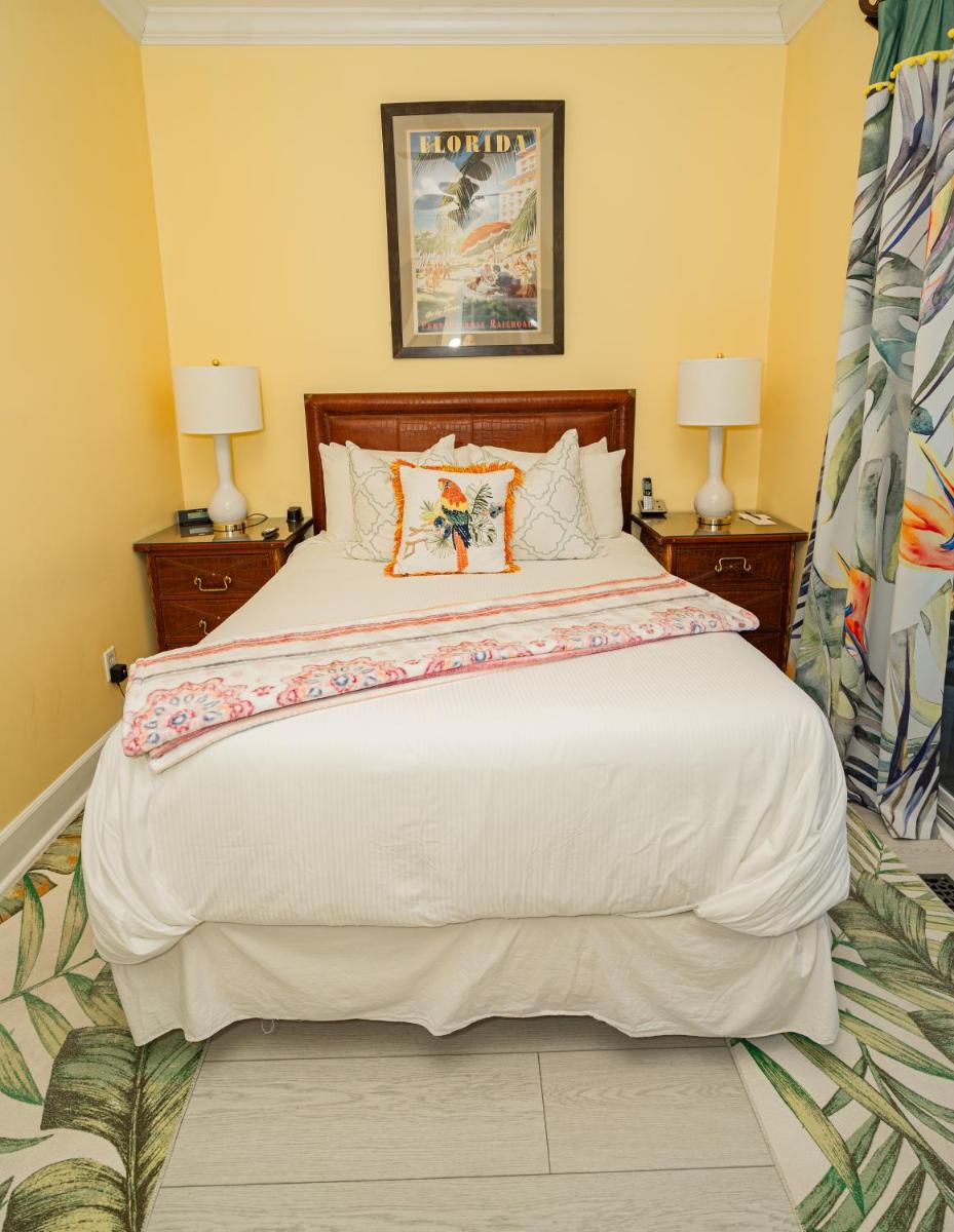 Water's Edge Inn - Adults Only - image 3