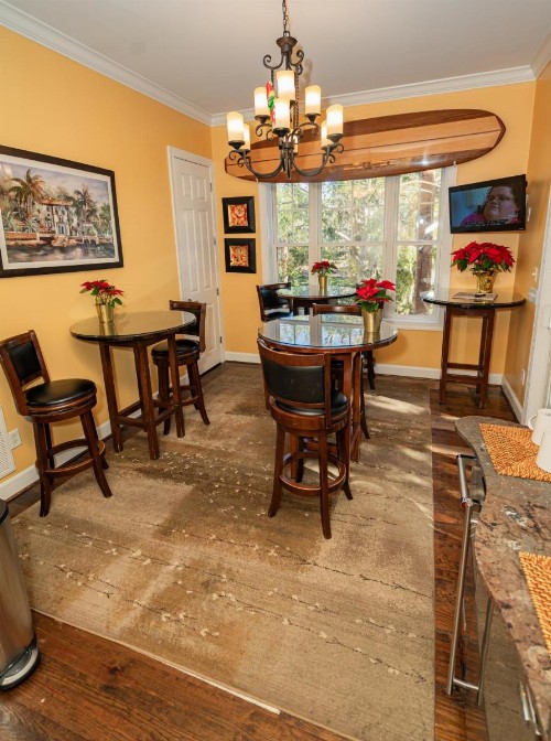 Water's Edge Inn - Adults Only - image 9