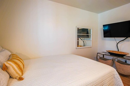 Shangri-La - image 15