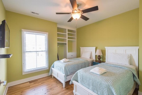 121 E Ashley (A) - image 8