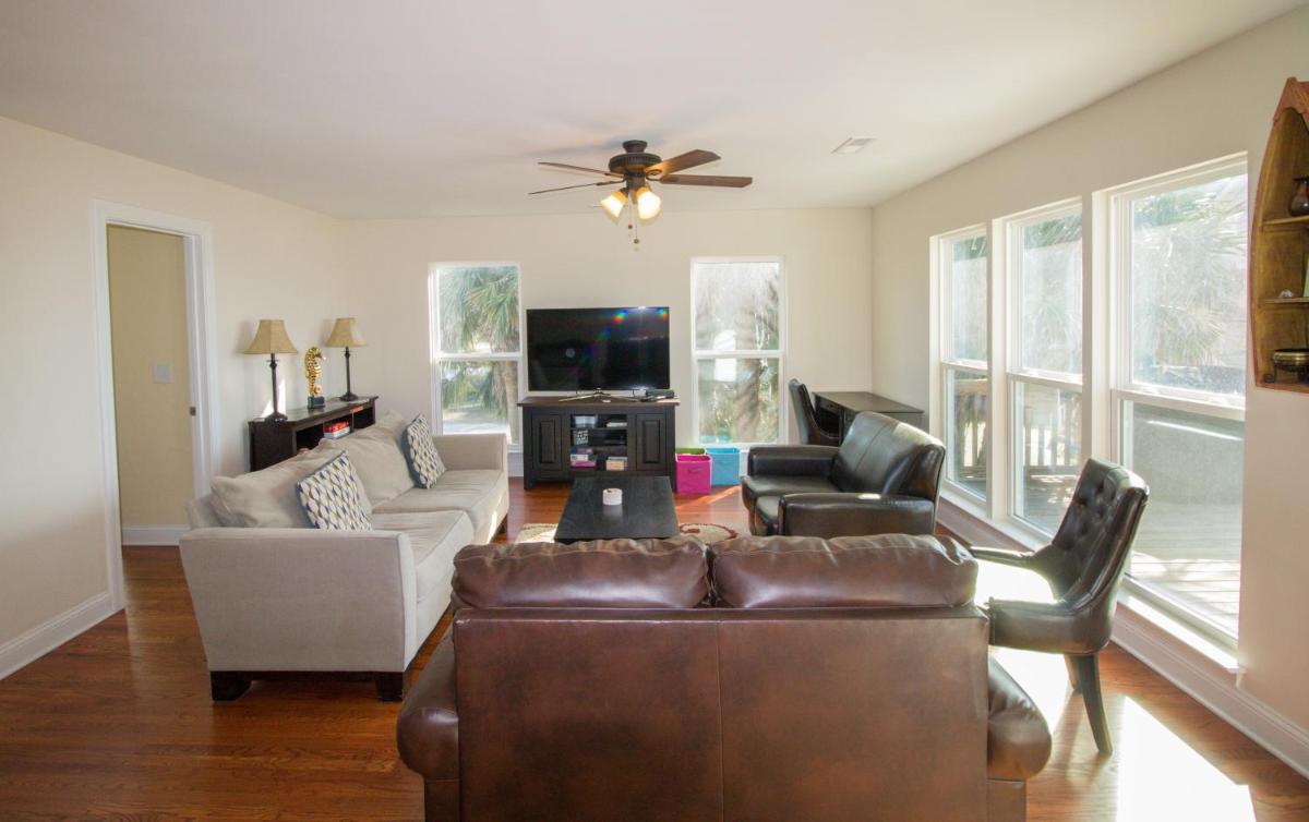 1661 E Ashley - Ocean Cabin - image 7
