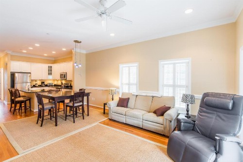 81 Waters Edge - image 10
