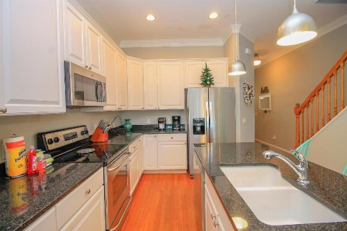 91 Waters Edge Folly Charm - image 6