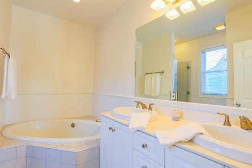 Sea Breeze Villa - image 22