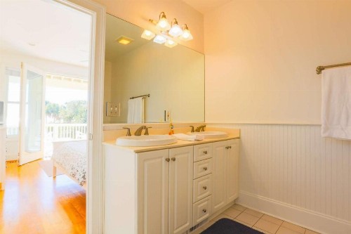Sea Breeze Villa - image 35