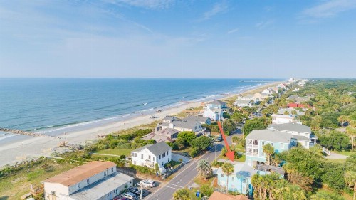 Ahh Folly Ocean View Downstairs Apartments Duplex - image 1