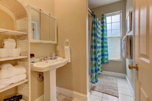 Beachwalk Villa 11 - image 10