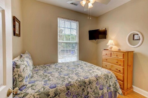 Beachwalk Villa 11 - image 11