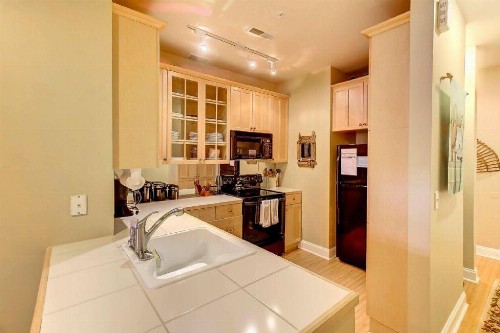 Beachwalk Villa 11 - image 2