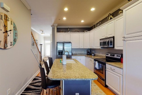 Back Bay 8 - image 12