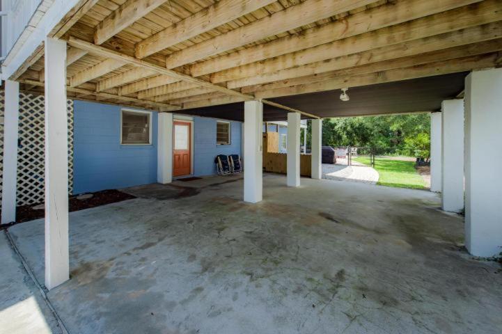 704 W Ashley - Blue Sky - Heated Swimming Pool - Across the Street from Ocean - image 6