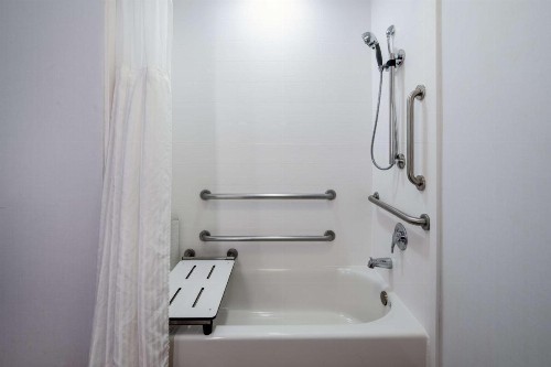 Hilton Garden Inn Folsom - image 3