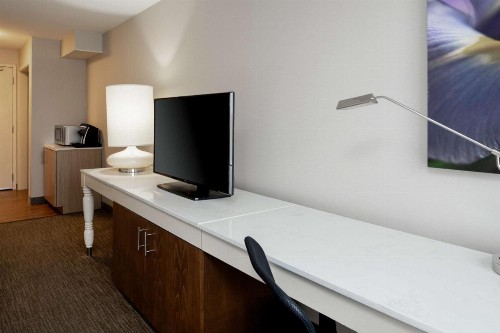 Hilton Garden Inn Folsom - image 32