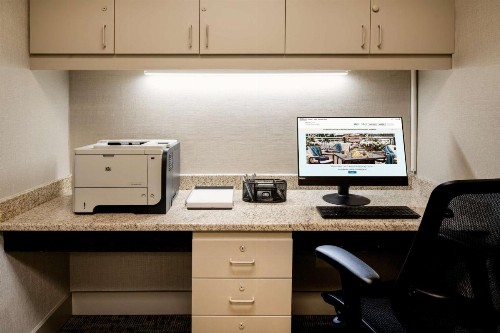 Hilton Garden Inn Folsom - image 37